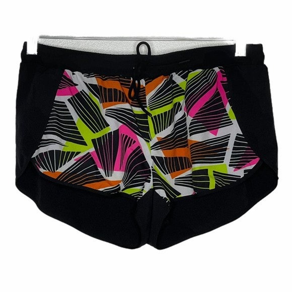 Fabletics Shorts Women Medium Carrie Running Black Multi Geometric Athleisure - Picture 2 of 6